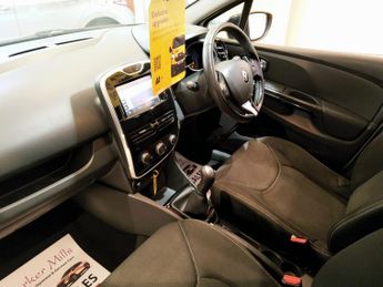 RENAULT CLIO 1.1 DYNAMIQUE NAV 16V 5DR Manual