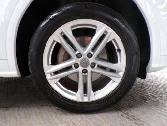 AUDI Q5 2.0 TDI QUATTRO S LINE 5DR Semi Automatic