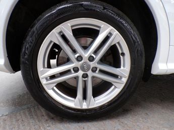 AUDI Q5 2.0 TDI QUATTRO S LINE 5DR Semi Automatic