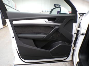 AUDI Q5 2.0 TDI QUATTRO S LINE 5DR Semi Automatic