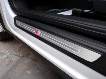 AUDI Q5 2.0 TDI QUATTRO S LINE 5DR Semi Automatic