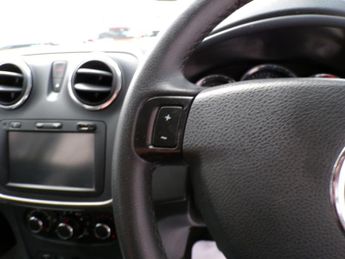 DACIA SANDERO STEPWAY 0.9 LAUREATE TCE 5DR Manual