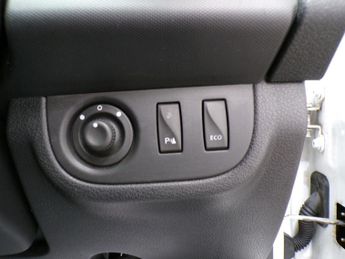 DACIA SANDERO STEPWAY 0.9 LAUREATE TCE 5DR Manual