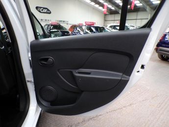 DACIA SANDERO STEPWAY 0.9 LAUREATE TCE 5DR Manual