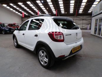 DACIA SANDERO STEPWAY 0.9 LAUREATE TCE 5DR Manual