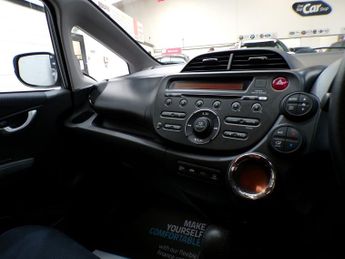 HONDA JAZZ 1.3 I-VTEC ES PLUS 5DR CVT