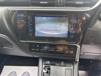 TOYOTA AURIS 1.8 VVT-I DESIGN 5DR CVT