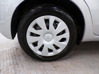 TOYOTA YARIS 1.5 VVT-I ACTIVE 5DR CVT