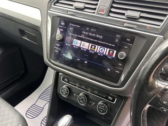 VOLKSWAGEN TIGUAN 2.0 SE NAVIGATION TDI BMT DSG 5DR Semi Automatic