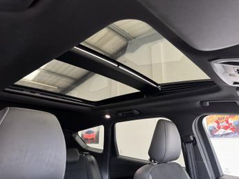 FORD KUGA 2.0 ST-LINE X TDCI 5DR Semi Automatic