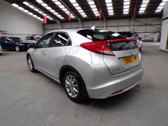 HONDA CIVIC 1.8 I-VTEC ES 5DR Automatic