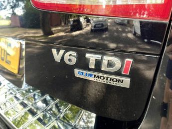VOLKSWAGEN TOUAREG 3.0 V6 R-LINE TDI BLUEMOTION TECHNOLOGY 5DR Automatic