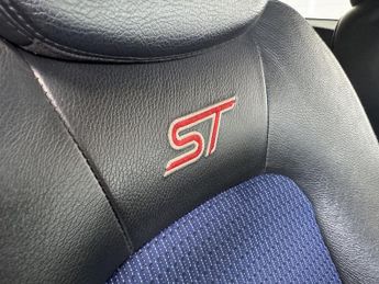 FORD FIESTA 2.0 ST 16V 3DR Manual