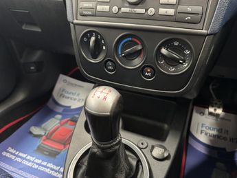 FORD FIESTA 2.0 ST 16V 3DR Manual