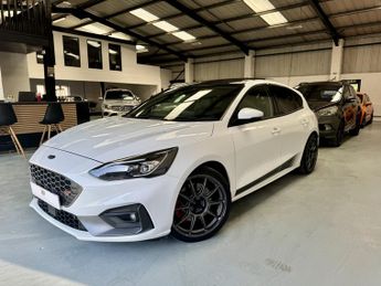 Ford Focus 2.3 ST 5DR Manual