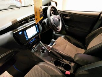 TOYOTA AURIS 1.8 VVT-I EXCEL 5DR CVT