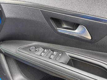PEUGEOT 3008 1.2 PURETECH S/S ALLURE PREMIUM 5DR Automatic