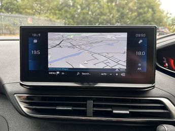 PEUGEOT 3008 1.2 PURETECH S/S ALLURE PREMIUM 5DR Automatic