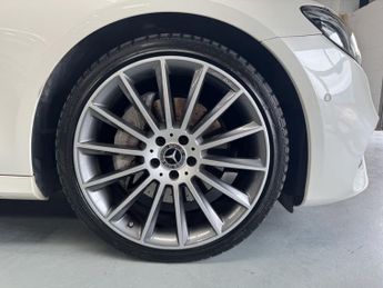 MERCEDES-BENZ E-CLASS 2.0 E 220 D AMG LINE PREMIUM 5DR Automatic