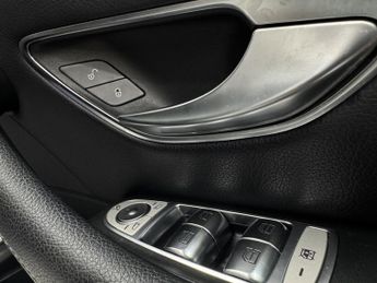 MERCEDES-BENZ E-CLASS 2.0 E 220 D AMG LINE PREMIUM 5DR Automatic