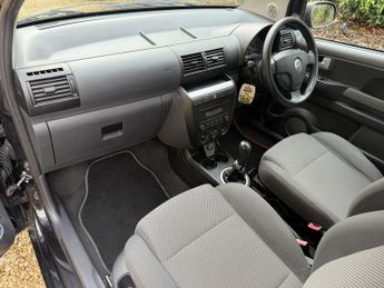 VOLKSWAGEN FOX 1.4 URBAN 75 3DR Manual