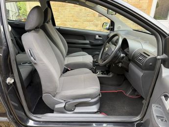 VOLKSWAGEN FOX 1.4 URBAN 75 3DR Manual