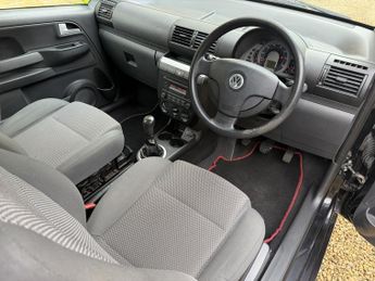 VOLKSWAGEN FOX 1.4 URBAN 75 3DR Manual