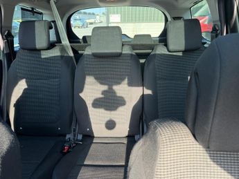 PEUGEOT 5008 1.6 HDI EXCLUSIVE 5DR Manual