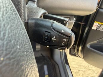 PEUGEOT 5008 1.6 HDI EXCLUSIVE 5DR Manual