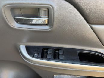MITSUBISHI L200 2.4 DI-D 4WD BARBARIAN DCB