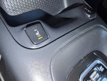 TOYOTA COROLLA 1.8 ICON TECH 5DR CVT
