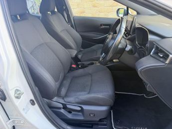 TOYOTA COROLLA 1.8 ICON TECH 5DR CVT