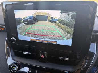 TOYOTA COROLLA 1.8 ICON TECH 5DR CVT