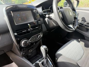RENAULT CLIO 1.5 DYNAMIQUE S MEDIANAV DCI 5DR Automatic