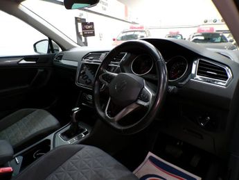 VOLKSWAGEN TIGUAN 1.5 LIFE TSI DSG 5DR Semi Automatic