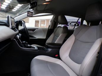 TOYOTA RAV-4 2.5 VVT-I EXCEL 5DR CVT