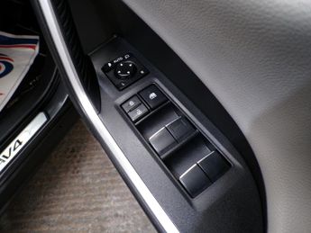 TOYOTA RAV-4 2.5 VVT-I EXCEL 5DR CVT