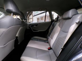 TOYOTA RAV-4 2.5 VVT-I EXCEL 5DR CVT