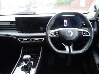 MG MG HS 1.5 TROPHY DCT 5DR AUTOMATIC