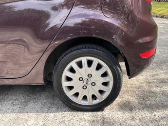 FORD FIESTA 1.6 ECONETIC TDCI 5DR Manual