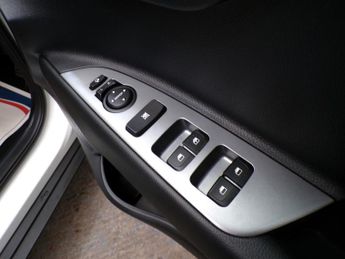 KIA STONIC 1.0 GT-LINE S ISG MHEV 5DR Semi Automatic