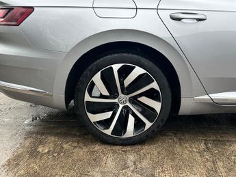 VOLKSWAGEN ARTEON 2.0 R-LINE TDI DSG 5DR Semi Automatic