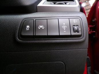 HYUNDAI TUCSON 1.7 CRDI SPORT EDITION 5DR Semi Automatic