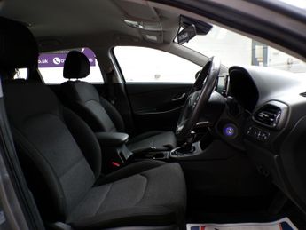 HYUNDAI I30 1.0 T-GDI SE CONNECT MHEV 5DR Automatic