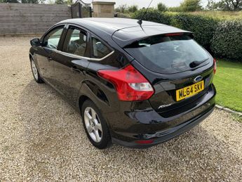 FORD FOCUS 1.6 ZETEC NAVIGATOR TDCI 5DR hatchback Manual