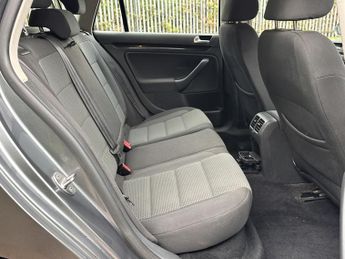 VOLKSWAGEN GOLF 1.6 SE TDI 5DR Manual