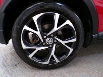 TOYOTA CHR 1.8 DESIGN 5DR CVT