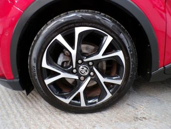 TOYOTA CHR 1.8 DESIGN 5DR CVT