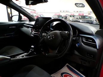 TOYOTA CHR 1.8 DESIGN 5DR CVT