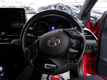 TOYOTA CHR 1.8 DESIGN 5DR CVT